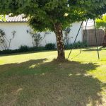 Jardin ombragé de la maison pour six personnes